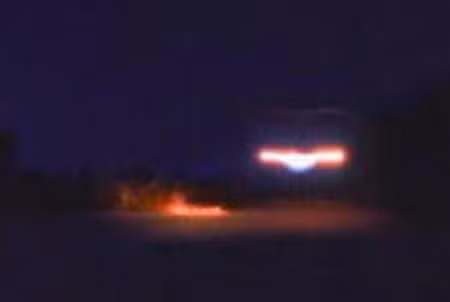 Năm 1991, tại thị trấn Tây Carleton, Ontario, một phụ nữ tên là Diane Labenek tuyên bố đã nhìn thấy một vật thể bay không xác định ở trên một cánh đồng gần nhà cô. Theo lời kể của Diane ngay sau khi vật thể đó cất cánh và biến mất, máy bay trực thăng của chính phủ đã xuất hiện tại hiện trường và nhanh chóng đuổi theo UFO.
