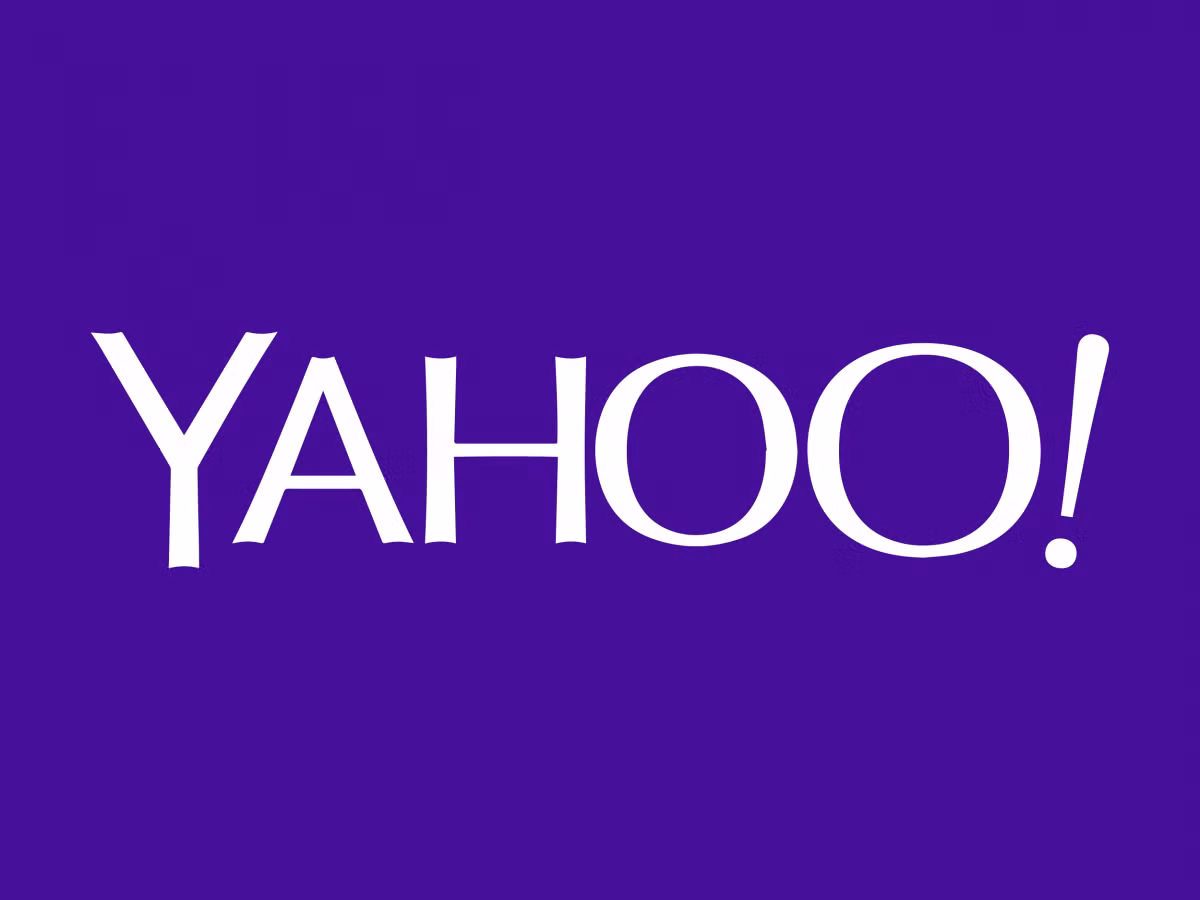 Logo được thiết kế lại của Yahoo khiến dân tình náo động bởi hầu như toàn bộ giới báo chí công nghệ đêu công nhận độ “xấu xí” và “tẻ nhạt” của nó.