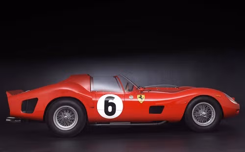 Mẫu xe 1962 Ferrari 330 TRI / LM chỉ có duy nhất một chiếc, là minh chứng cho thời kỳ vàng son của những cuộc đua ô tô động cơ trước, và đã được bán với giá 9,3 triệu USD.