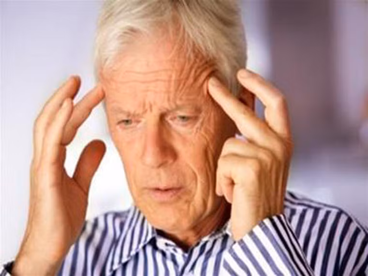 Ngoài hướng dẫn trên, các chuyên gia sức khỏe cảnh báo triệu chứng thiếu máu não ban đầu có thể chưa thực sự nghiêm trọng, giảm dần trong vòng một giờ song sẽ trở nên nghiêm trọng hơn sau 24 giờ.