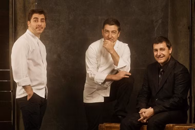 El Celler de Can Roca (Girona, Tây Ban Nha). Văn hóa ẩm thực Tây Ban Nha được nhiều người ưa chuộng. Tận dụng ưu thế đó, El Celler de Can Roca quyết định cho ra mắt những món ăn vừa truyền thống vừa sáng tạo. Hầu hết đồ ăn tại El Celler de can Roca đều được chế biến từ nguyên liệu hải sản nhiều dưỡng chất. Bên cạnh đó, thực khách đến đây cũng dễ dàng cảm nhận được sự thoải mái nhờ cách bố trí bàn phục vụ phù hợp.