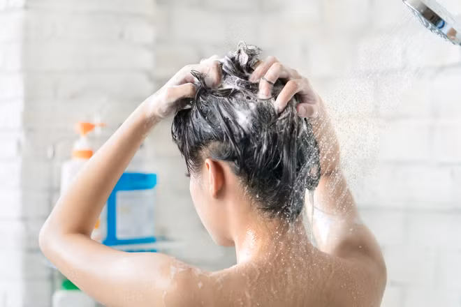 4 thời điểm tuyệt đối không tắm gội kẻo nguy cơ đột quỵ 4 thoi diem tuyet doi khong tam goi keo nguy co dot quy
