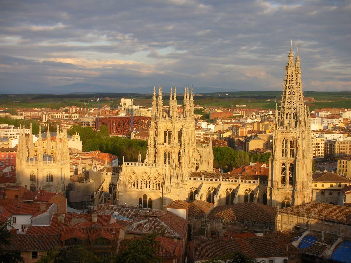 Một số hình ảnh khác về nhà thờ Burgos. Ảnh: FAR.