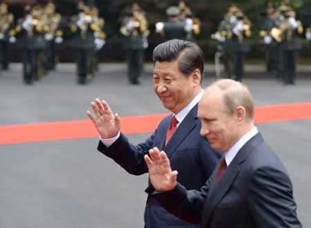 Chủ tịch Tập Cận Bình đón tiếp Tổng thống Nga Putin ở Thượng Hải hôm 20/5.