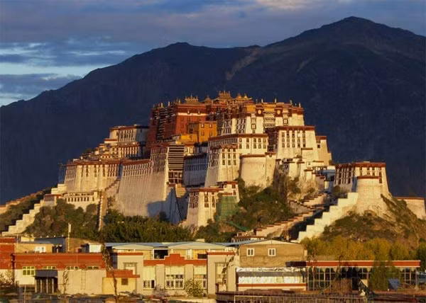 Đại cung Potala.