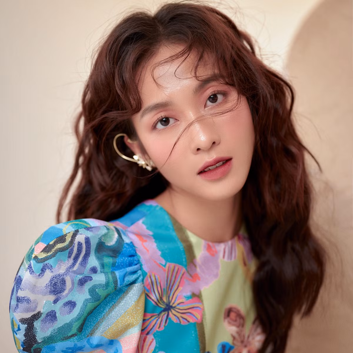 Hai ngọc nữ sở hữu gương mặt đẹp nhất truyền hình Việt - Hình 10 Hai ngoc nu so huu guong mat dep nhat truyen hinh Viet-Hinh-10