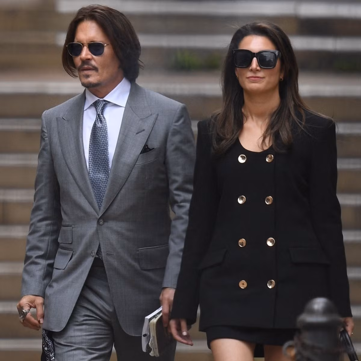Ban gai moi cua Johnny Depp la con ong trum bat dong san-Hinh-2