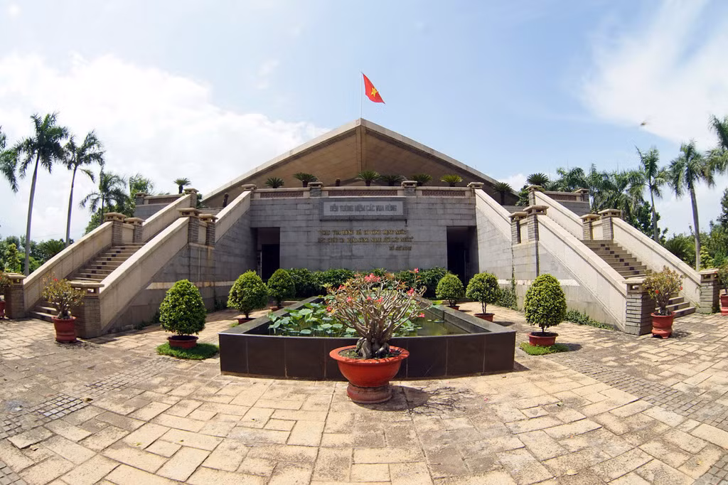 Tam voc toan cau cua tin nguong tho cung Hung Vuong-Hinh-2