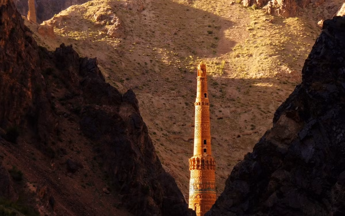 Sự xuống cấp cùng tình hình bất ổn ở Afghanistan khiến tháp giáo đường ở Jam đã bị UNESCO đưa vào diện Di sản thế giới bị đe dọa từ năm 2005. Ảnh: Reaction.life.