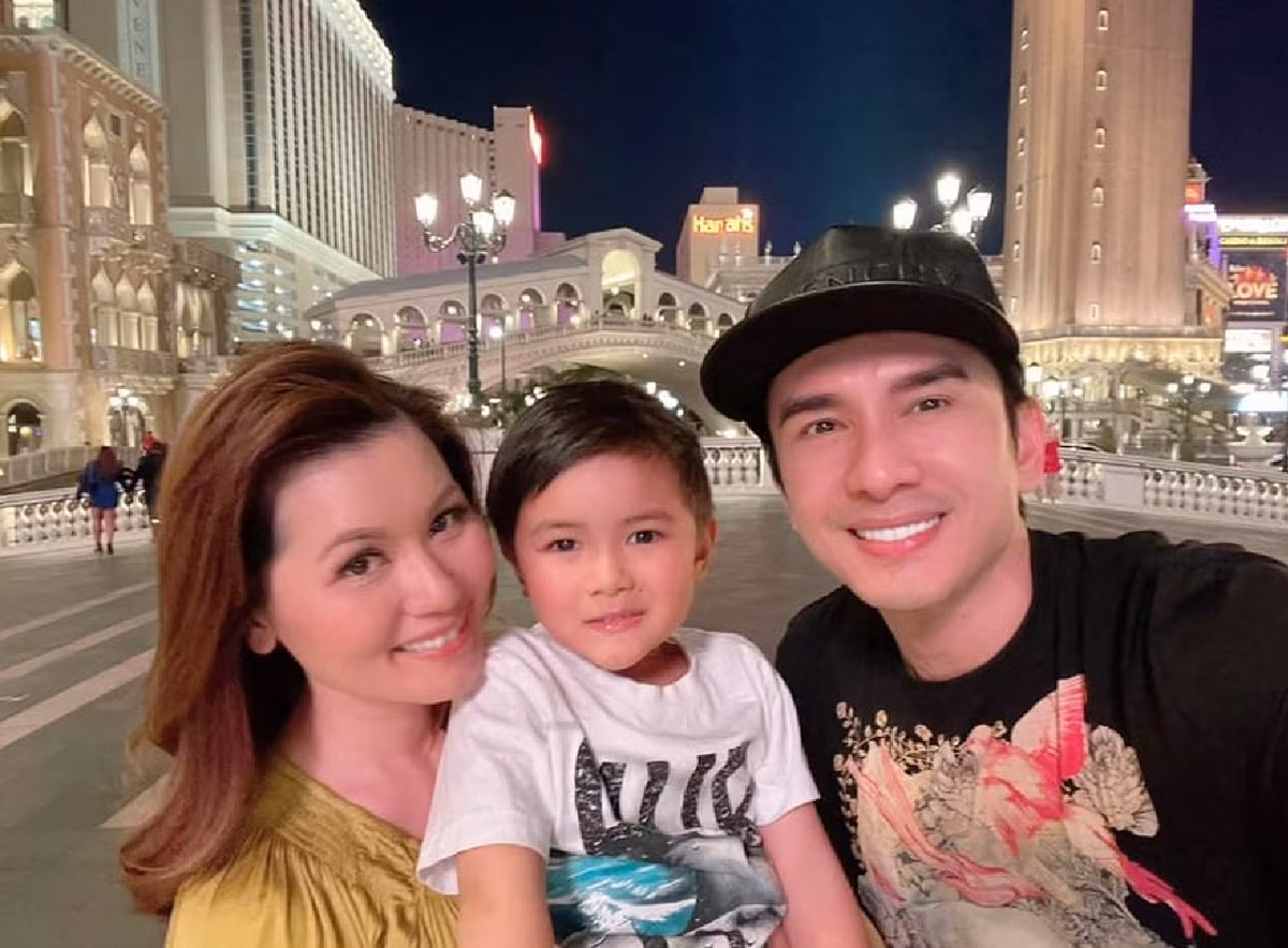Ca si dien trai lang nhac Viet: Hon nhan do vo, ngai yeu o tuoi U50-Hinh-2