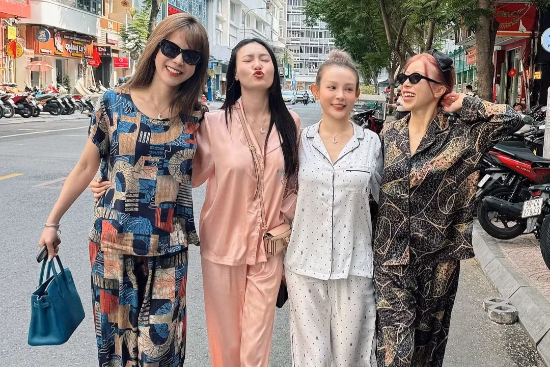 Huyen Baby, Thao Nhi Le lang-xe mot do ngu ra duong
