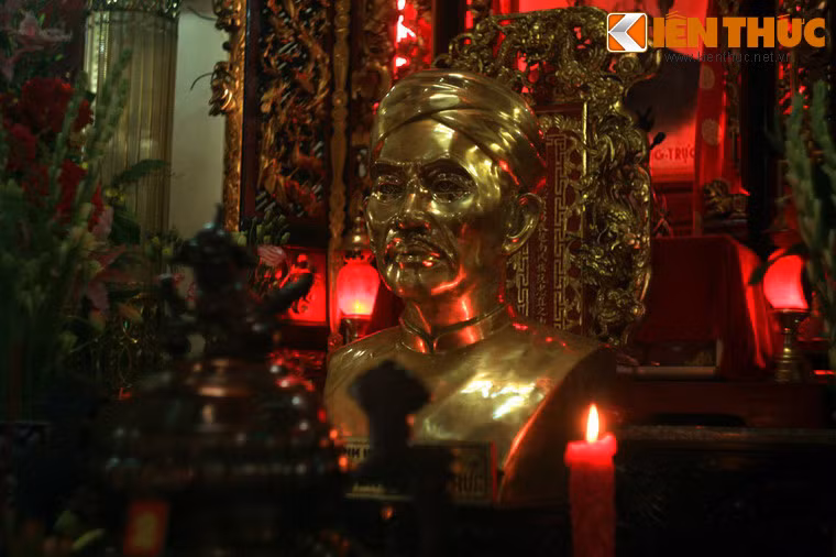 Tên tuổi Nguyễn Trung Trực được đông đảo người dân Việt Nam biết đến với trận Nhật Tảo, xảy ra ngày 10/12/1861. Trong trận đánh này ông cùng các cộng sự đã phân tán trên nhiều thuyền nhỏ, đánh chiếm và đốt cháy pháo hạm Espérance của Pháp trên vàm sông Nhật Tảo (tỉnh Long An ngày nay).