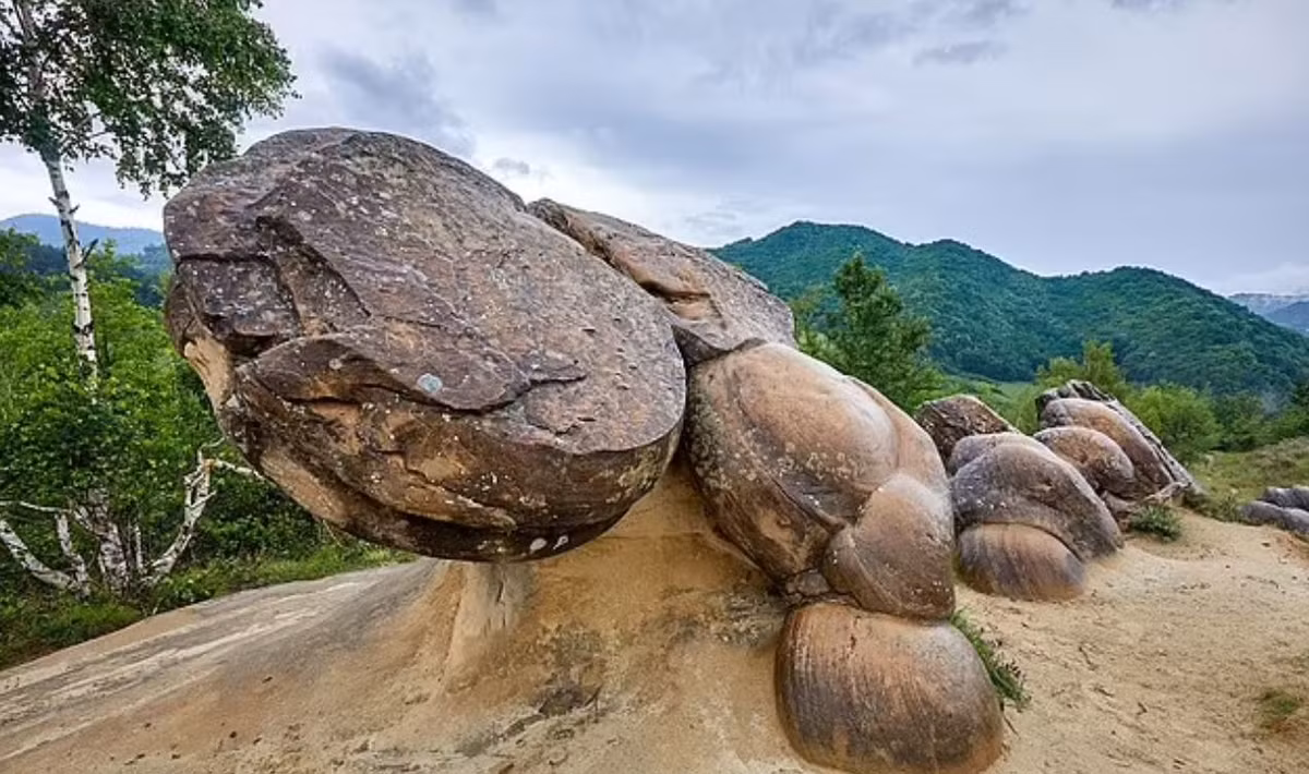 Nhung tang da bi an biet ‘sinh no’ o Romania