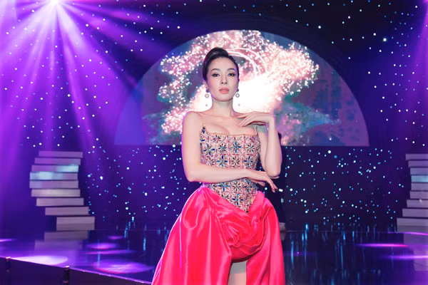 Em dau Hoa hau Ha Kieu Anh: Xinh dep tai sac ven tron-Hinh-4