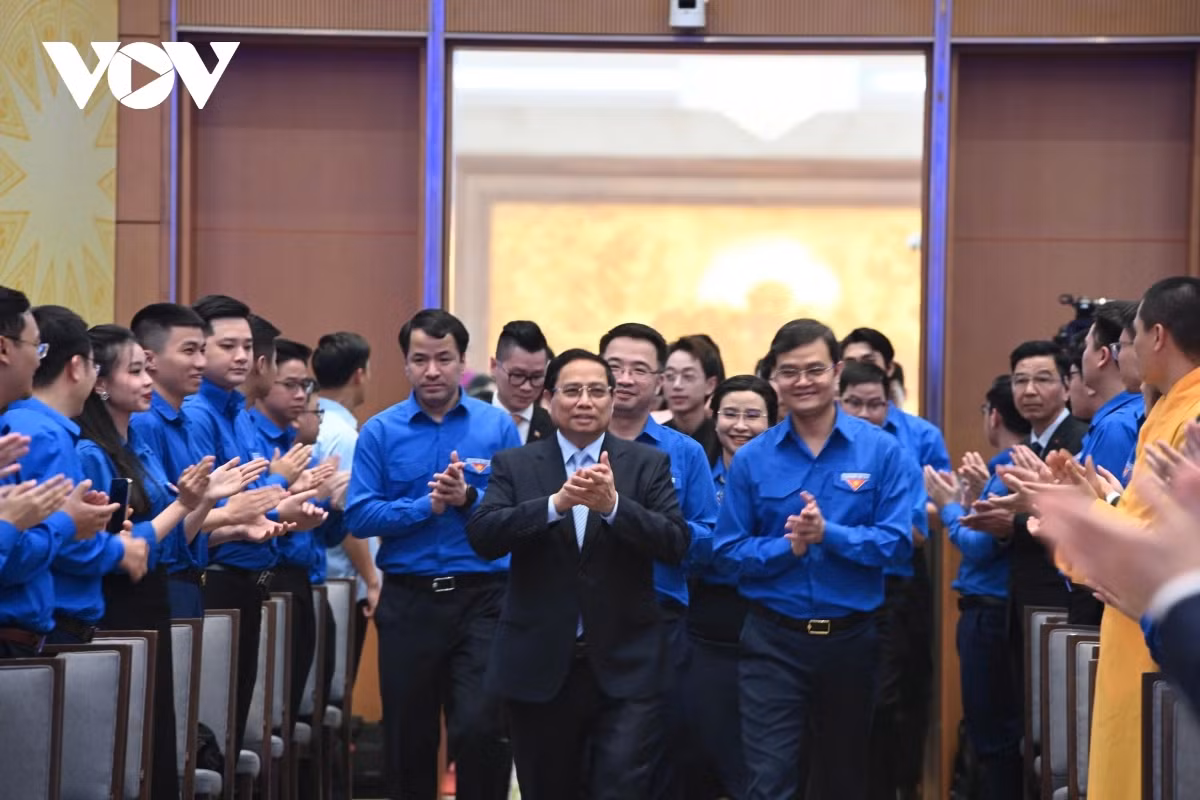 3 câu hỏi Thủ tướng đặt ra tại cuộc đối thoại với 300 thanh niên - Hình 2 3 cau hoi Thu tuong dat ra tai cuoc doi thoai voi 300 thanh nien-Hinh-2