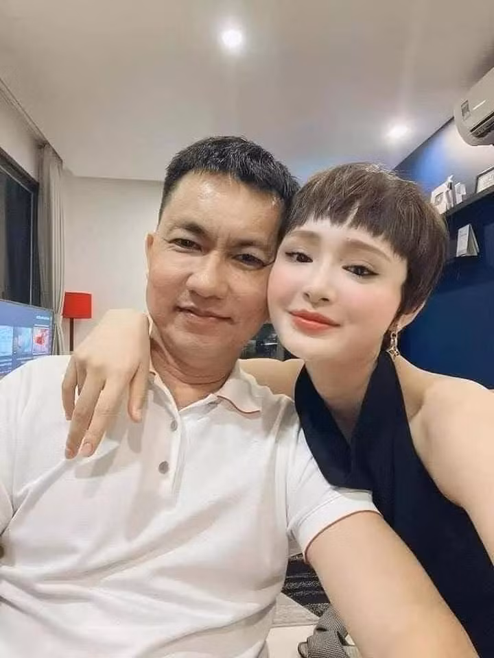 HOT: Hien Ho xuat hien giua tam bao, thai do ra sao?-Hinh-7