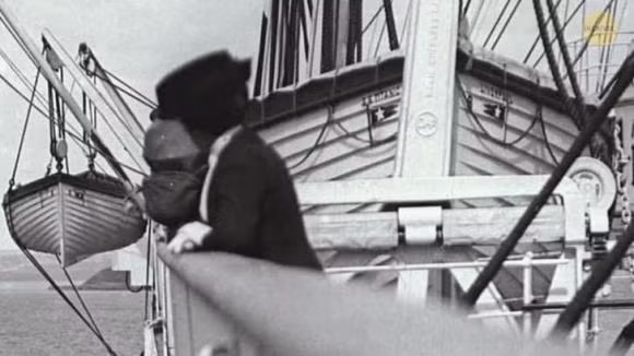 Giay phut cuoi cung, hanh khach van khong the tin tau Titanic chim-Hinh-3