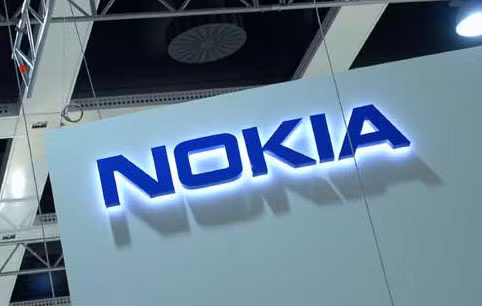 Nokia từng sản xuất giấy. Trở về quá khứ vào năm 1865, ngành sản xuất chính của Nokia chính là sản xuất giấy. Nhiều năm sau đó, hãng mới chuyển sang kinh doanh các thiết bị cao su, dây truyền dẫn tín hiệu điện báo và cáp điện. Suốt thời gian giữa thế kỉ 20, Nokia cũng cung cấp các thiết bị quân sự như thiết bị thông tin liên lạc, mặt nạ khí, nhựa và hóa chất. Điện thoại di động đầu tiên do Nokia sản xuất là vào năm 1980.