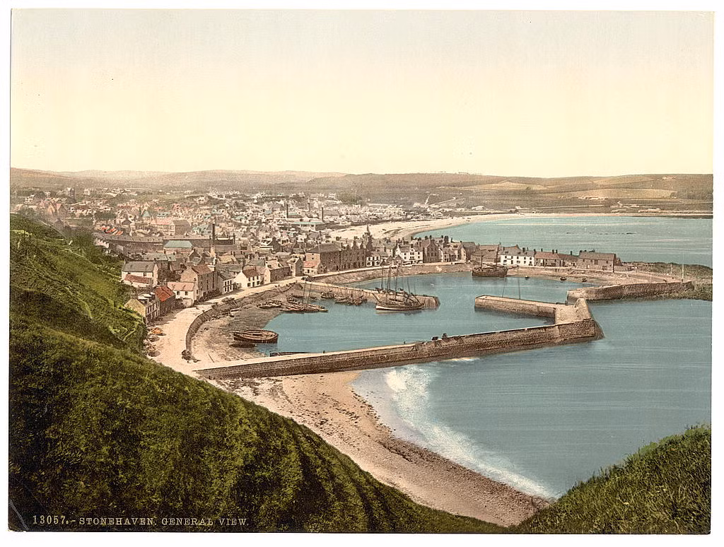 Toàn cảnh thị trấn Stonehaven. Ảnh: Photoglob Zürich AG.