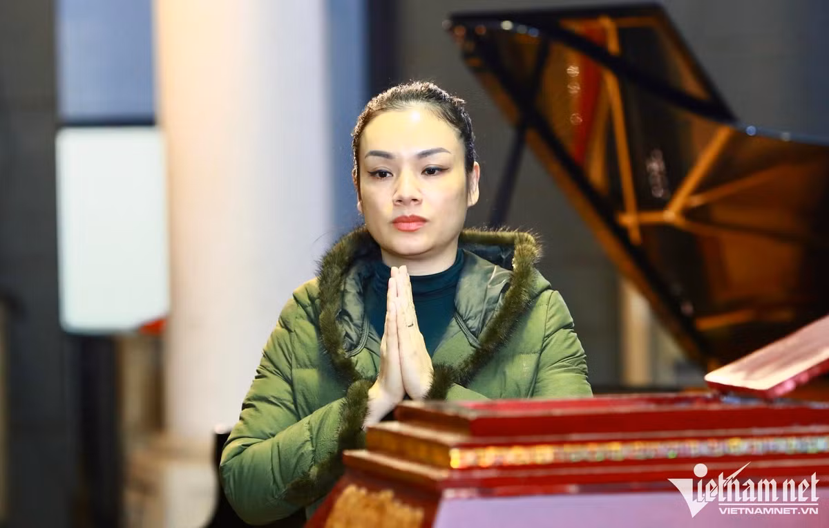 Ca sĩ Tân Nhàn.