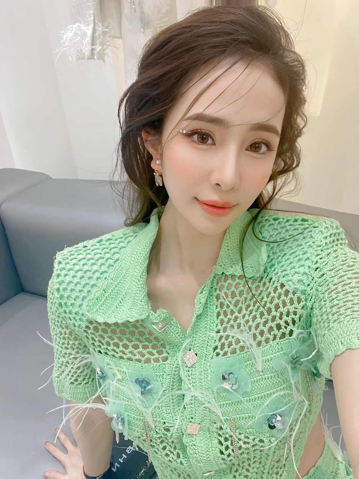 Quỳnh Nga chia sẻ tâm trạng: “Chưa biết rõ lòng mình, thì làm sao xác định được tâm ý người ta?”.
