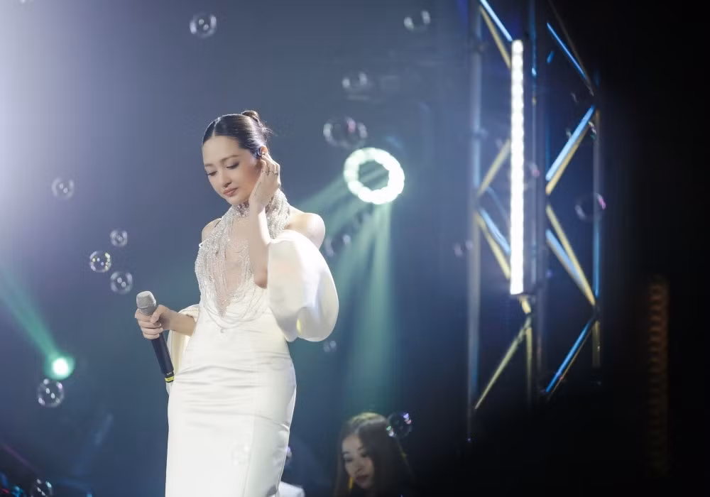 Bao Anh len tieng ve tin lay chong dai gia, bi mat sinh con