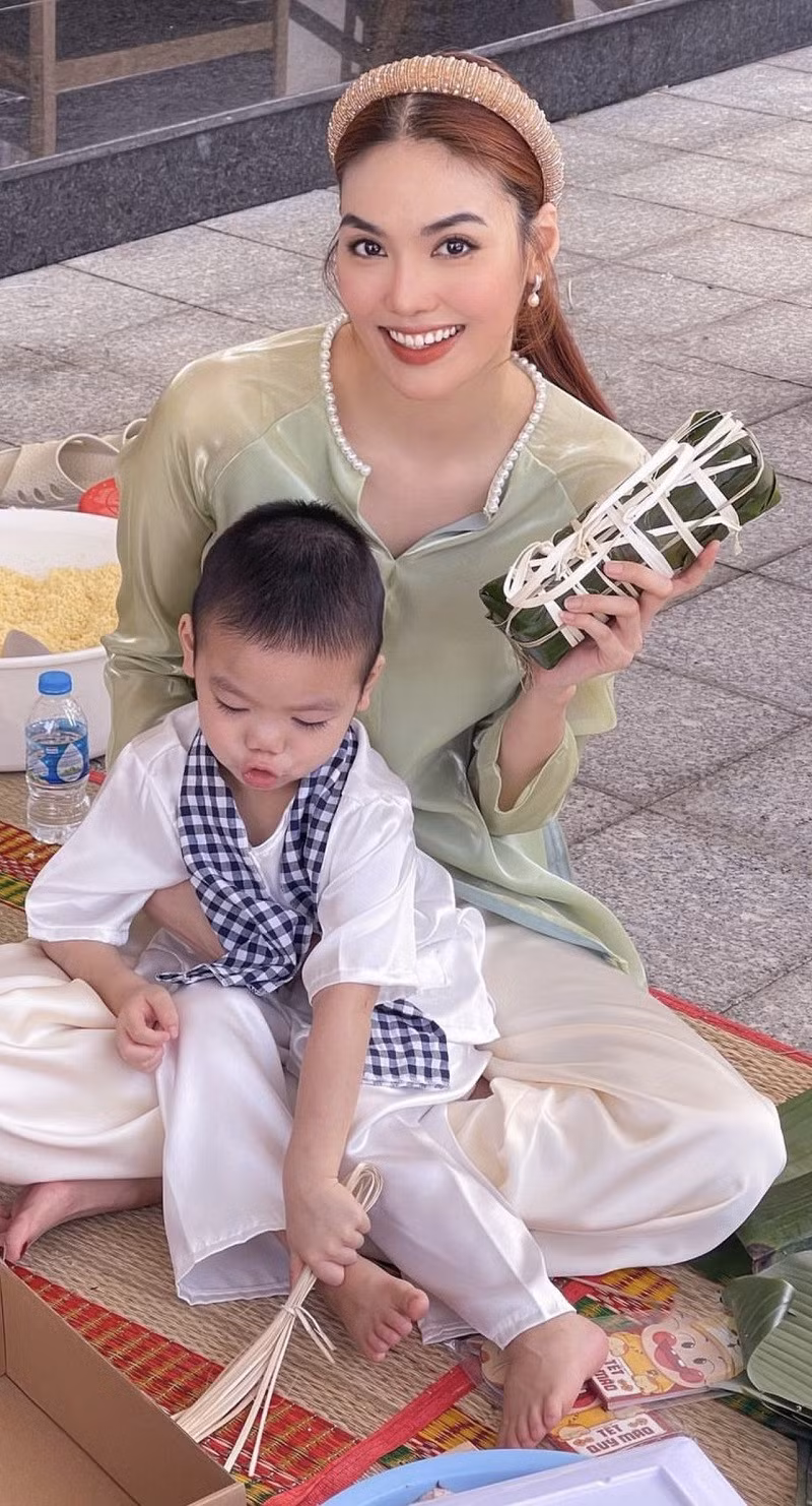 Lan Phương cùng chồng Tây đưa con đi du lịch, Hiền Thục kín đáo - Hình 3 Lan Phuong cung chong Tay dua con di du lich, Hien Thuc kin dao-Hinh-3