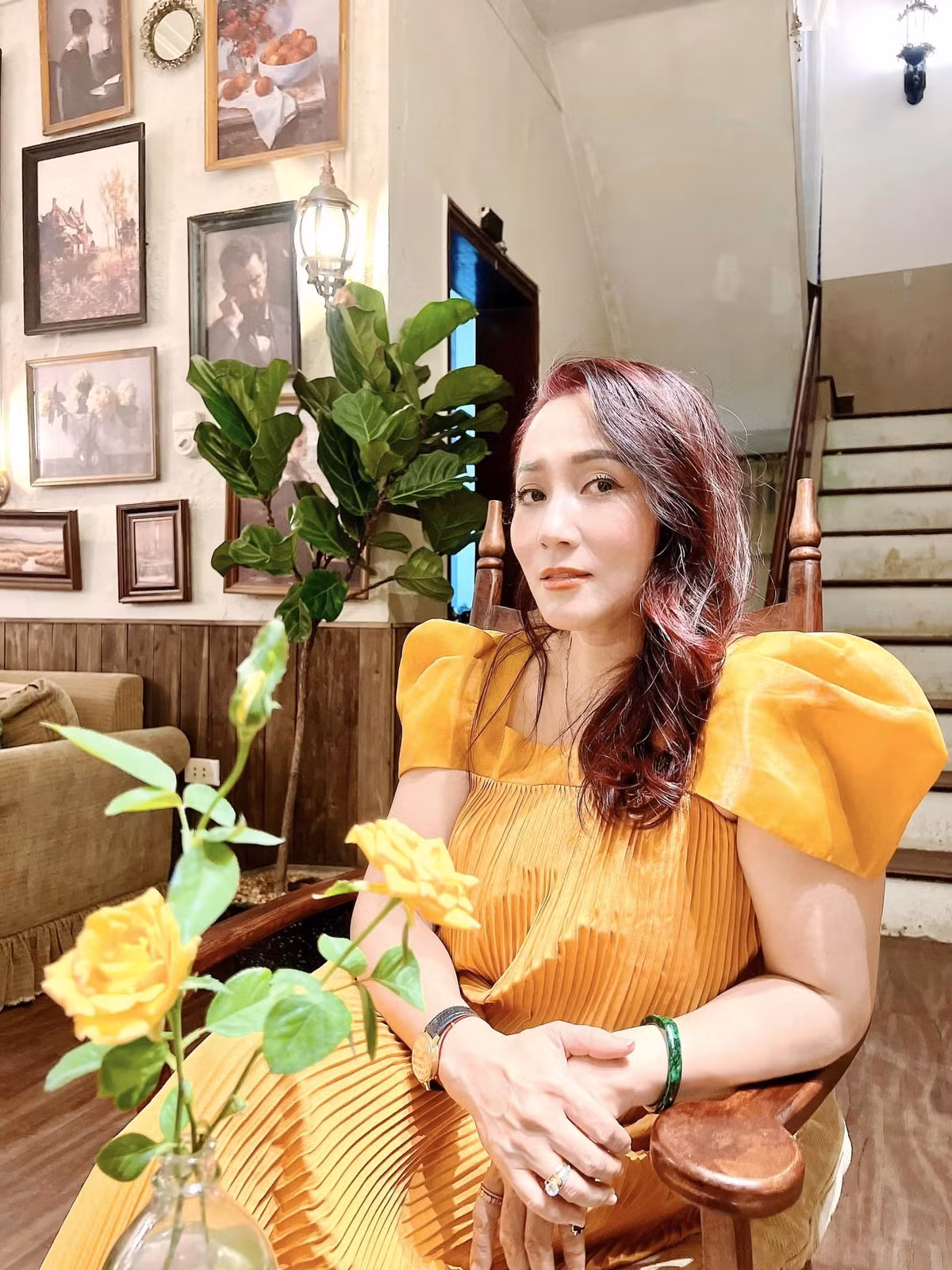 Diễn viên Thu Huyền thảnh thơi sau khi hoàn thành vai diễn mới.