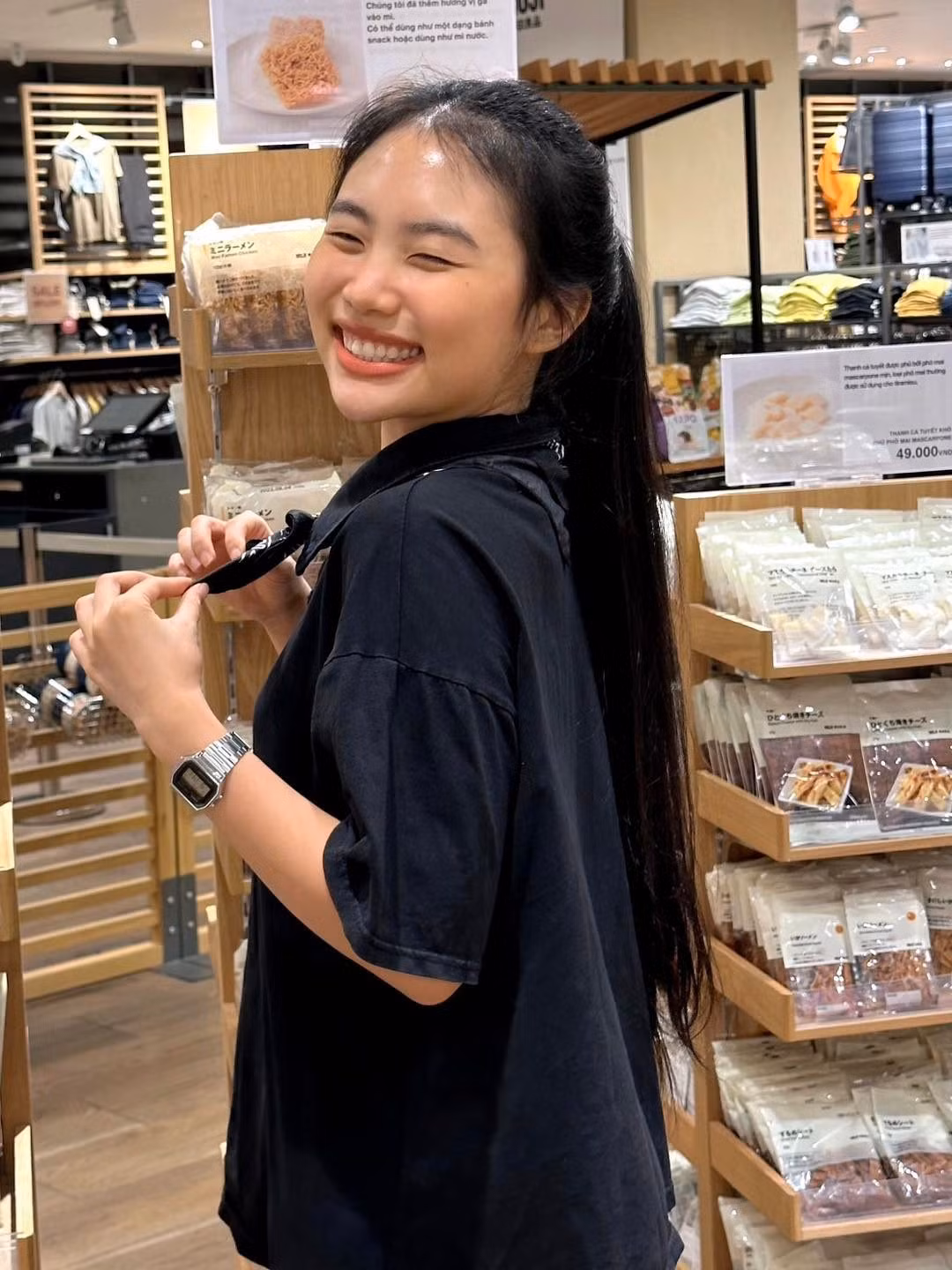 Phương Mỹ Chi hài hước 'các bạn flex điểm thi đi nào'.