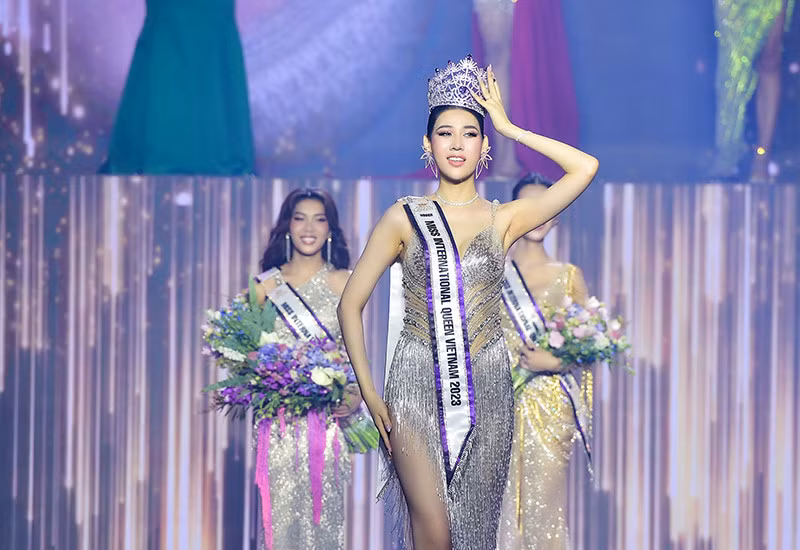 BTC Hoa hau Chuyen gioi VN bi phat 55 trieu vi to chuc khong phep