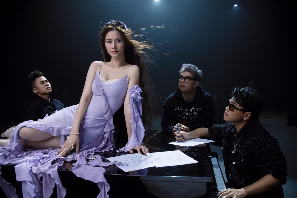 Dong Nhi noi gi ve nghi van dao nhac?