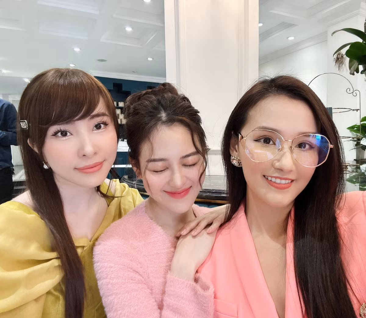 MC Mai Ngoc goi cam, Mac Van Khoa tinh cam ben vo-Hinh-6