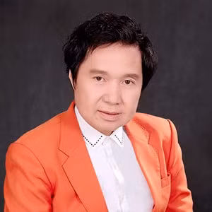 Dam Vinh Hung hat o “le thoi khoc” gay xon xao-Hinh-2