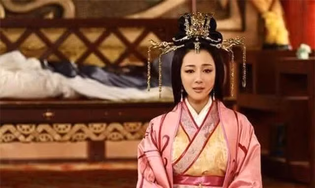 Mỹ nhân nào khiến Tào Tháo phải năn nỉ nhưng không được đáp lại - Hình 3 My nhan nao khien Tao Thao phai nan ni nhung khong duoc dap lai-Hinh-3