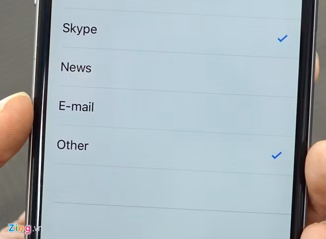Ứng dụng này cũng cho phép người dùng bật-tắt thông báo từ Facebook, Skype, Email, hay các ứng dụng nhắn tin khác như Zalo, Viber,...