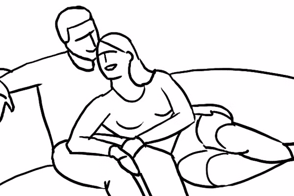 20. Kiểu ảnh thân mật này chỉ yêu cầu các cặp đôi ngồi thoải mái trên chiếc ghế sofa yêu thích của họ.