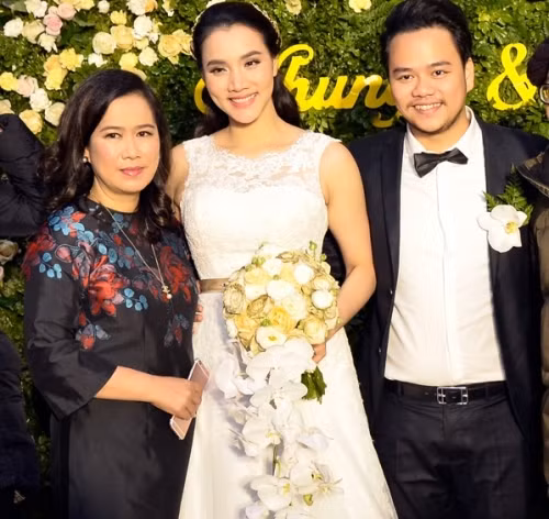 Vẻ đẹp quyền lực của mẹ chồng diễn viên Trang Nhung ảnh 1