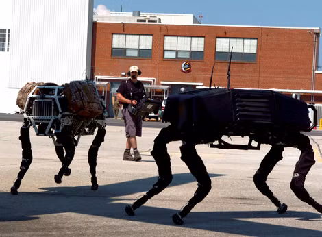 Robot tải hàng BigDog.
