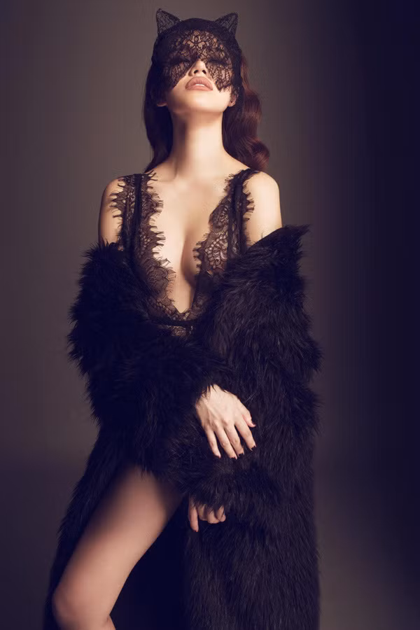 Jolie Nguyễn có phát ngôn sốc về tiền bạc như thế nào? - Hình 7 Jolie Nguyen co phat ngon soc ve tien bac nhu the nao?-Hinh-7