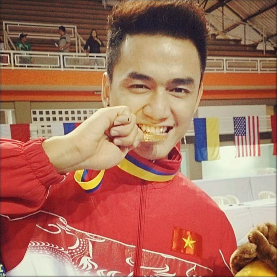 Nguyễn Thanh Tùng sở hữu thành tích khá ấn tượng trên con đường theo nghiệp Wushu của mình. 3 Huy chương vàng, 2 Huy chương bạc và 1 Huy chương đồng Thế giới trẻ; 2 Huy chương vàng, 1 Huy chương bạc Châu Á trẻ; 1 Huy chương đồng Vô địch thế giới; 1 Huy chương bạc Seagames 25; 1 Huy chương bạc ASIAD 16; 1 Huy chương vàng Võ thuật truyền thống Thế giới; Huy chương đồng ASIAD 17.