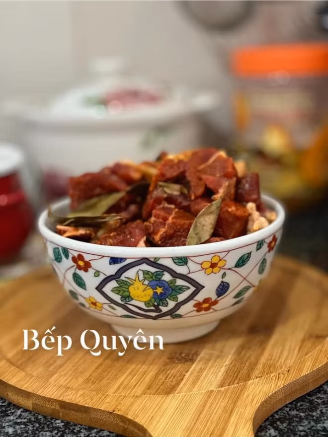 Phở bò sốt vang ngon miệng, ngon mắt chỉ với 5 bước cực đơn giản - Hình 3 Pho bo sot vang ngon mieng, ngon mat chi voi 5 buoc cuc don gian-Hinh-3