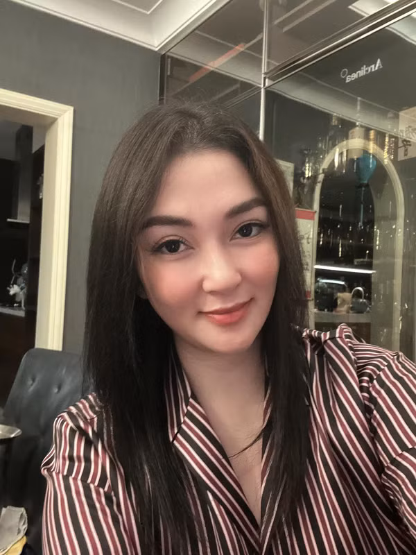 Trước sự bàn tán từ phía dư luận ở thời điểm đó, Hoa hậu Nguyễn Thị Huyền đã đăng tải chia sẻ khá dài trên trang cá nhân, thể hiện quan điểm của mình về việc "dao kéo". Theo Hoa hậu Việt Nam 2004, cô cho rằng nếu thẩm mỹ giúp người phụ nữ tự tin hơn thì hãy cứ làm. Tuy nhiên, họ phải cân nhắc kỹ lưỡng.