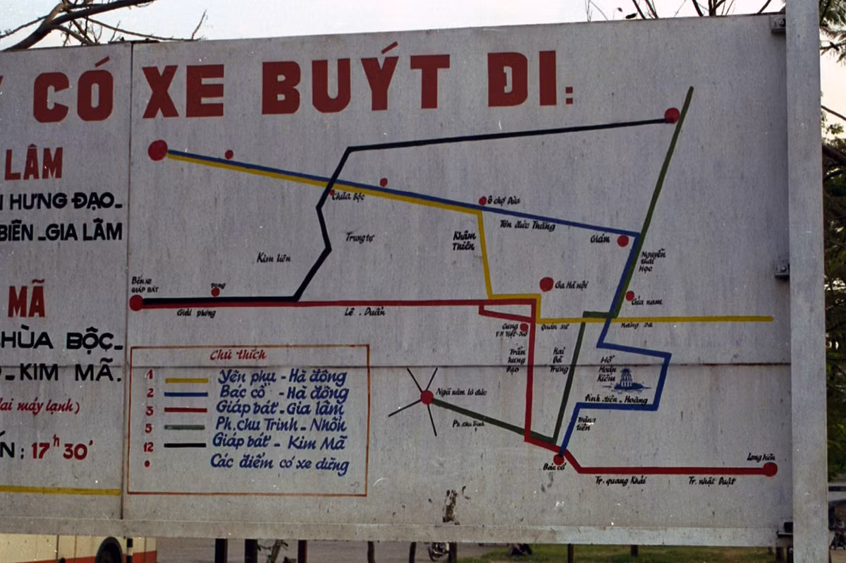 Bản đồ các tuyến xe buýt ở bến xe Giáp Bát.