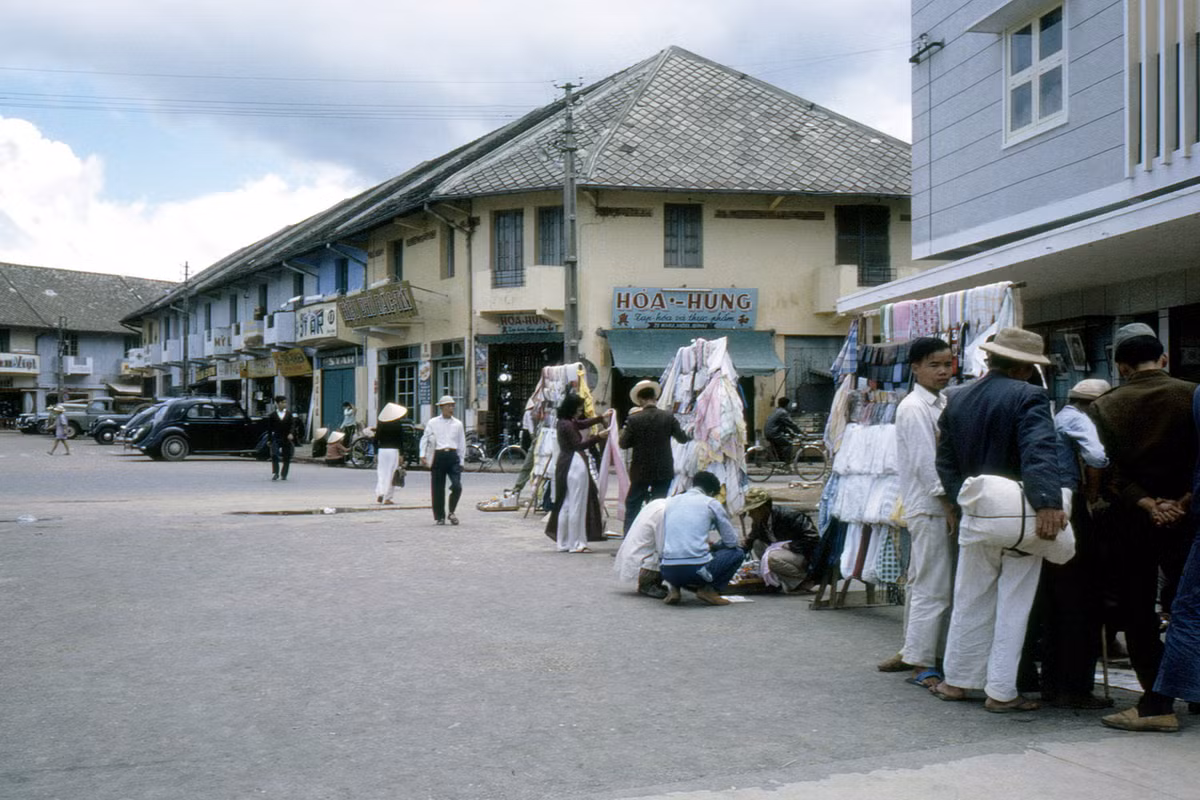 Một góc khu Hòa Bình, Đà Lạt năm 1963. Ảnh: Manhhai Flickr.