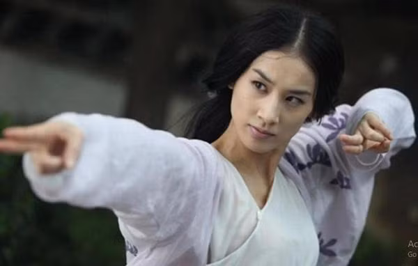 'Bach Xa' an tuong nhat man anh Hoa ngu: Vuong To Hien nhat bang-Hinh-2