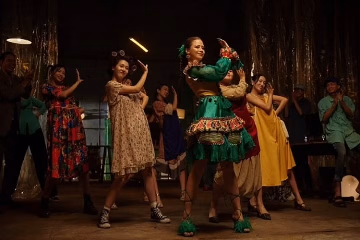 "Ca sĩ TikTok": Vui thôi, đừng vui quá mà tưởng mình là ca sĩ - Hình 2 "Ca sĩ TikTok": Vui thôi, đừng vui quá mà tưởng mình là ca sĩ ảnh 2