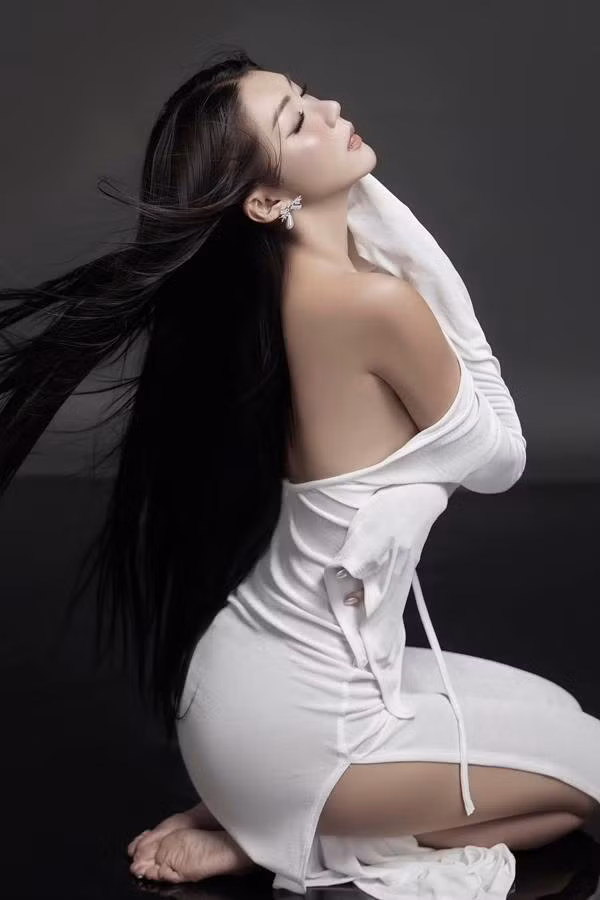Ngọc Quyên: Cuộc sống yên bình bên bạn trai Tây - Hình 2 Ngoc Quyen: Cuoc song yen binh ben ban trai Tay-Hinh-2