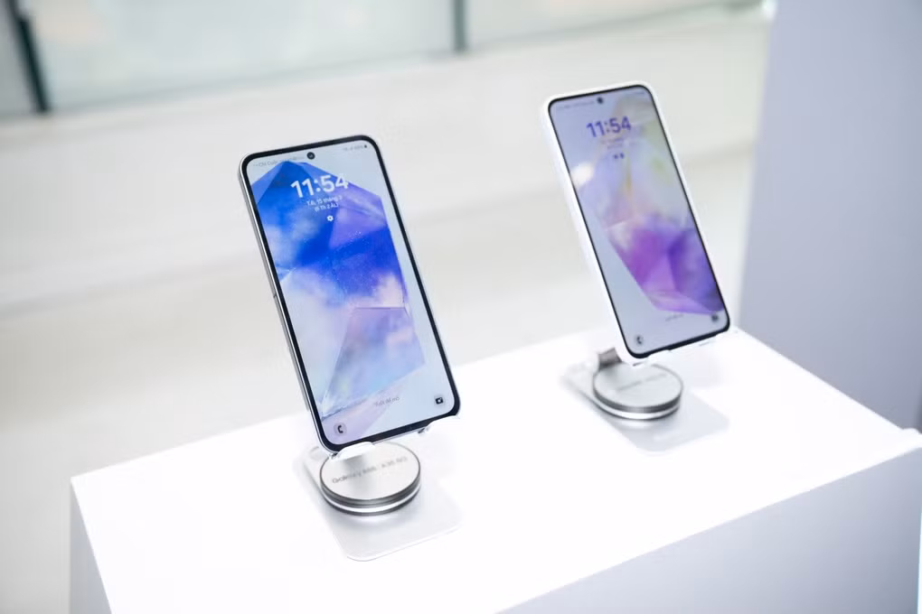 5 mau smartphone vua ra mat tai Viet Nam-Hinh-2