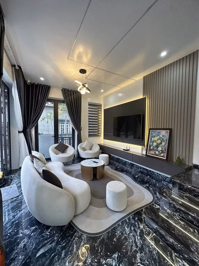 Vo chong tre khoe nha 2 mat tien 200m2, chi phi 1,8 ty-Hinh-5