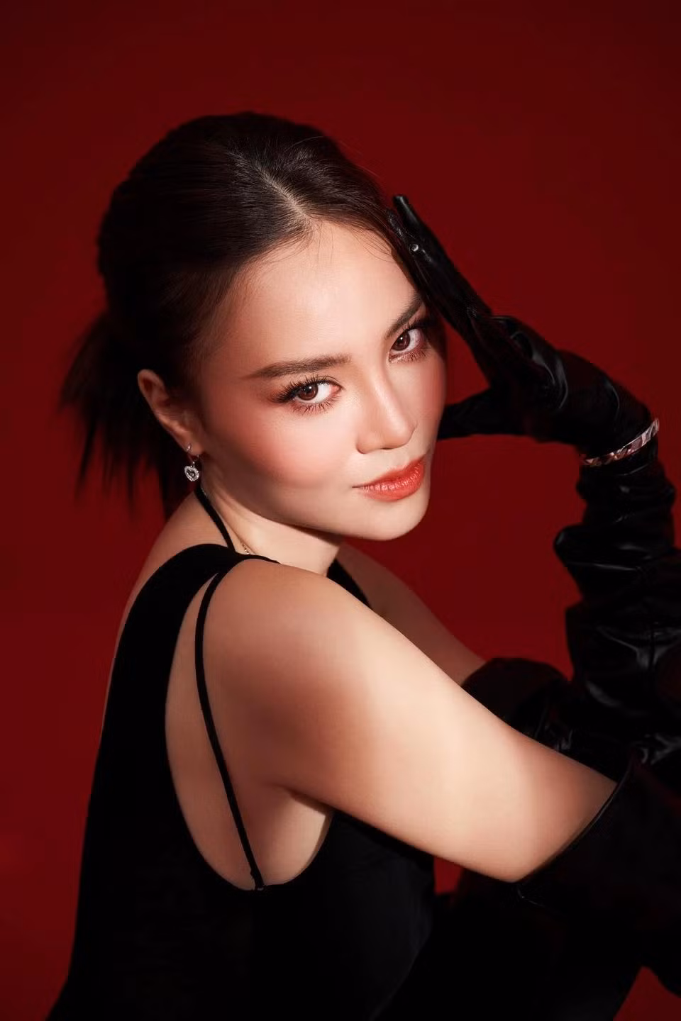 Ninh Duong Lan Ngoc quyet dinh roi showbiz, dung hay sai?-Hinh-2
